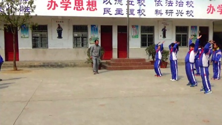 《蹲踞式跳远》优质课（科学版六年级体育，阜阳市县级优课）