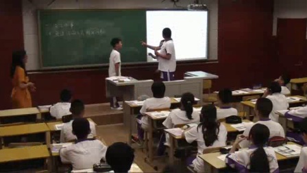 初中道德与法治部编版七下《4.10 我们与法律同行》天津于丽丽
