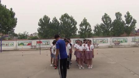 《足球游戏：运球接力》科学版体育六年级，淮北市县级优课