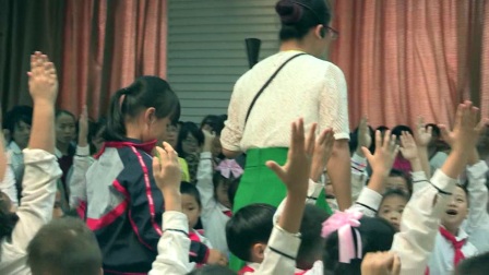 二年级音乐《彝家娃娃真幸福》广西中小学优质课及观摩活动-王雪屏