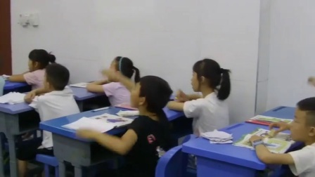 小学英语外研版三下Module1 Unit 2 My favourite colour is yellow.四川罗雅萌