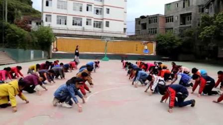 《田径-蹲踞式起跑》五年级体育，姜兰