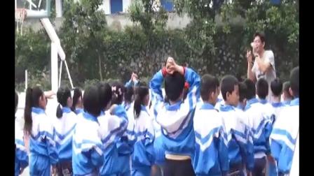 《体育小游戏》人教版二年级体育下册，张在首