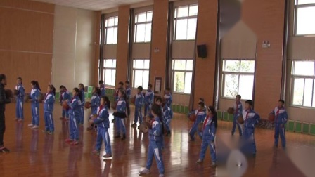 《小篮球-原地运球》科学版四年级体育，安康市级优课