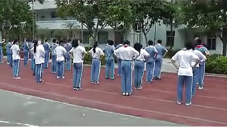 小学六年级体育突破障碍的身体素质练习（消防逃生演习）