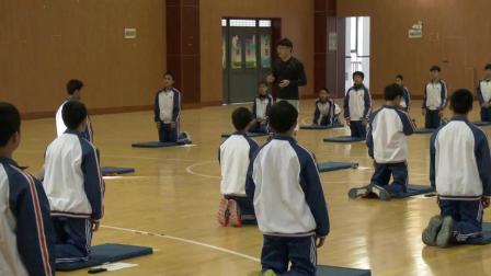 浙教版体育八上《头手倒立》课堂教学视频实录-王平