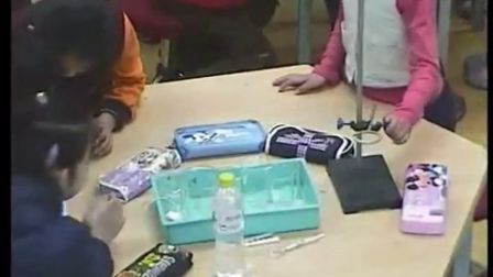 第六届电子白板大赛《水能溶解一些物资》（首师大实验教材科学三年级：朱铭）