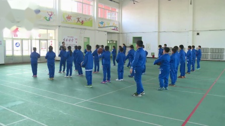 《篮球运球》优质课（五年级体育，谭博文）