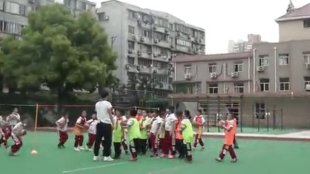 小学三年级体育优质课教学视频 投掷：双手前抛实心球3—2