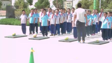 《快速跑-蹲踞式起跑》优质课（科学版五年级体育，杜学儒）