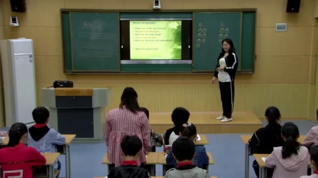 外研版(三起)小学英语六下Module3 Unit 2 The cows are drinking water.河南杨艳芳