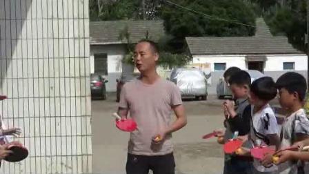 《乒乓球：颠球游戏》科学版体育六下，范秋祥