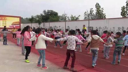《趣味接力跑》苏教版二年级体育，陈佩宏