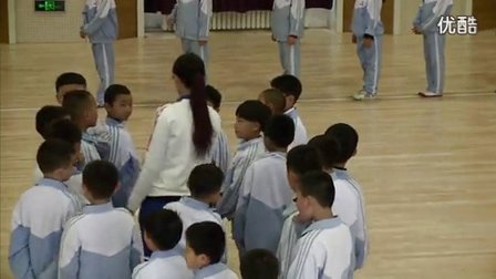 人教版小学体育一年级下册《模仿走》教学视频