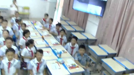 外研版(三起)小学英语三下Module7  Unit 1 We fly kites in spring.海南汪志辉