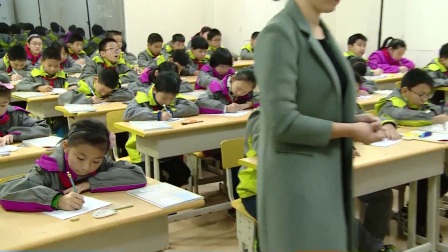 人教版数学五上《组合图形的面积》课堂教学视频实录-裘雅