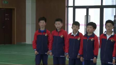 人教版体育五年级《蹲踞式跳跃(助跑与踏跳的结合)》课堂教学视频实录-叶明