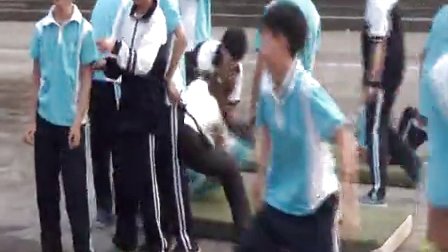 2015优质课《垫上运动》沪教版体育八年级，四川省富顺县城关中学：余泽丹