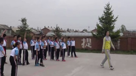 《各种方式的换物赛跑》优质课（科学版一年级体育，邢方园）