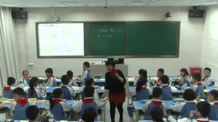 小学英语科普版三下《Lesson 2 It's too short》河南侯继珩