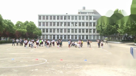 《篮球-行进间运球》优质课（科教版四年级体育，江苏市级优课）