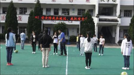 《足球-脚内侧传接球》人教版初一体育与健康，江鑫