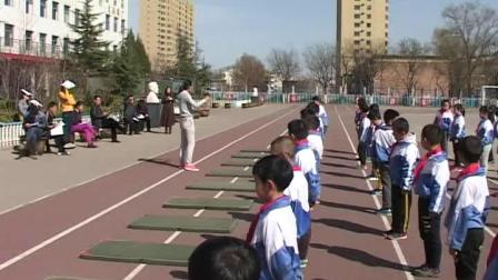 《立定跳远》优质课（二年级体育，王娇娇）