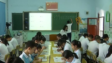 人教课标版-2011化学九上-3.2.2《原子核外电子的排布》课堂教学实录-孙雪