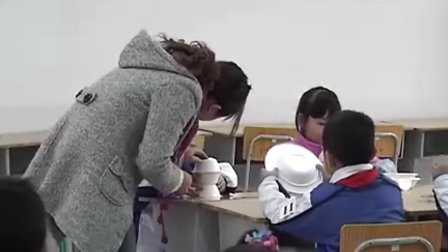 一年级美术 《巧用纸餐具》_课堂实录与教师说课