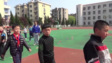 《走炮交替》小学三年级体育，刘斌(1)