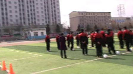 《足球-脚内侧踢球》人教版初一体育与健康，长春市县级优课