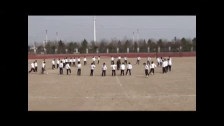 高中年级体育《足球脚背内侧扣球转身、脚底拉球转身》教学视频，高中体育名师工作室教学视频