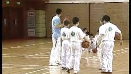 小学五年级体育教学视频《运球及游戏》第四届全国体育观摩课教学视频