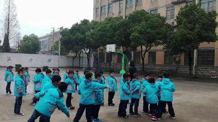 《立定跳远》科学版二年级体育，朱红亚