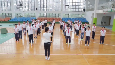 《跨越式跳高_“蚂蚁”钻山洞》优质课（科学版五年级体育，孔爱香）