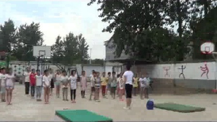 《蹲踞式跳远》优质课（科学版五年级体育，安徽省市级优课）