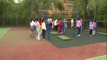 人教版体育五下《跳上成支撑—前翻下》课堂教学视频实录-王辉