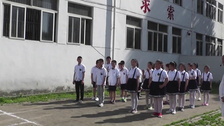 《蹲踞式起跑》优质课（人教版五年级体育，施继文）