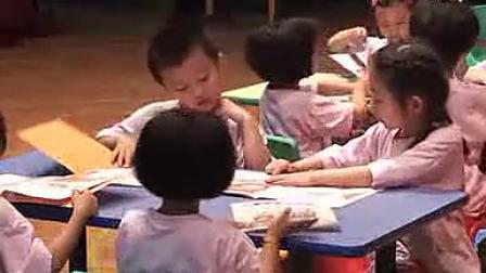 中班绘本阅读：《不要再笑了裘裘》